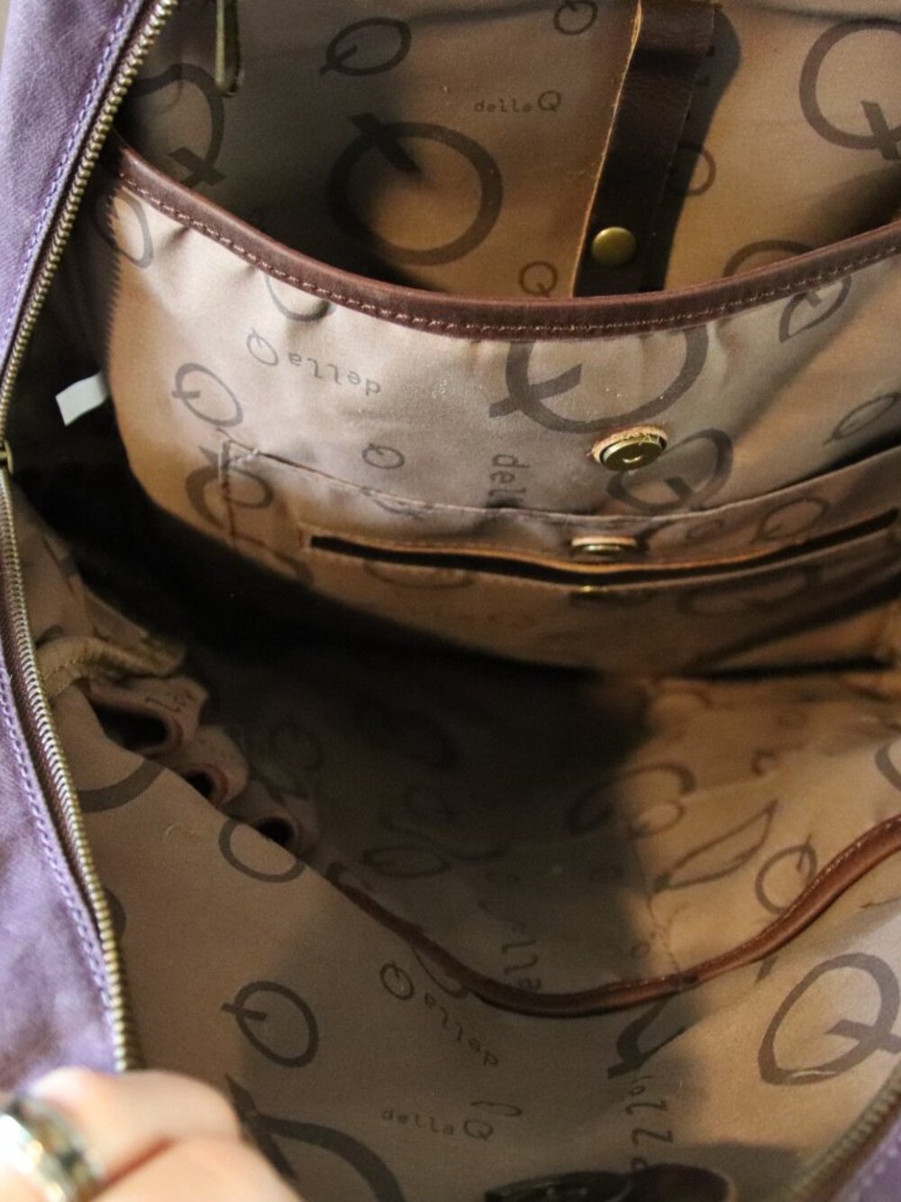 Della-Q Makers Backpack - Picture 5 of 5